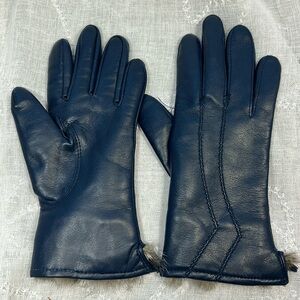 Rabbit fur trimmed gloves